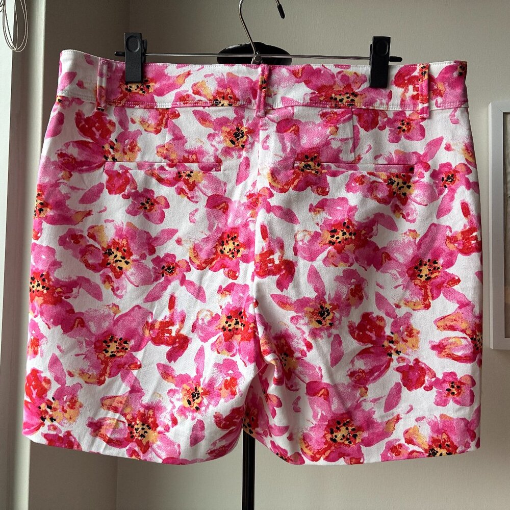 Isaac Mizrahi Pink and Yellow Floral Tailored Shorts - Size 14 - Picture 2 of 8